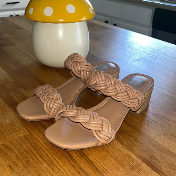 Dolce Vita Braided sandals size 6.5 - Picture 1 of 4
